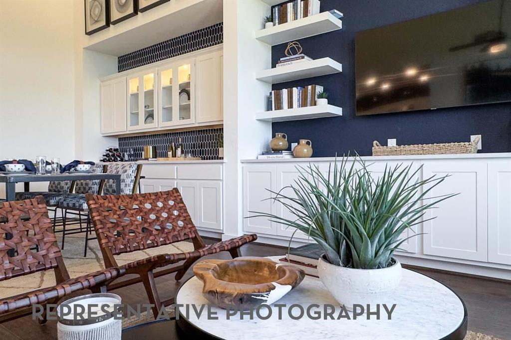 3606 River Creek Trail
