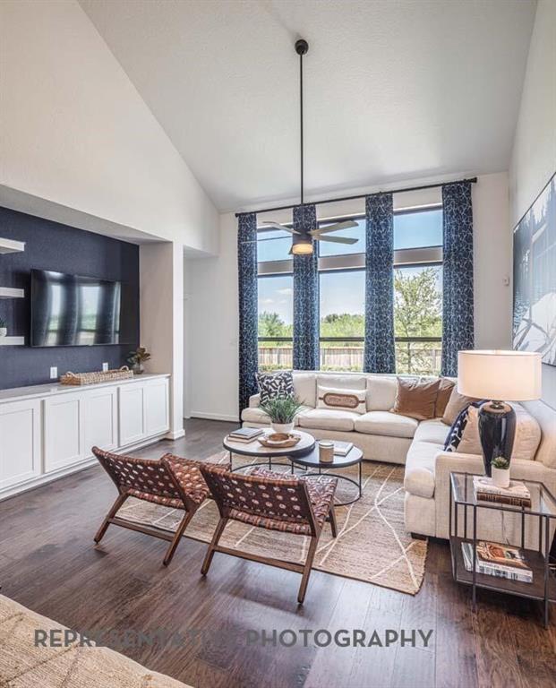 3606 River Creek Trail