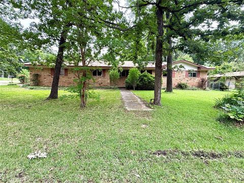 Photo of 1354 Shady Lane, Canton, TX 75103 (MLS # 21245816)