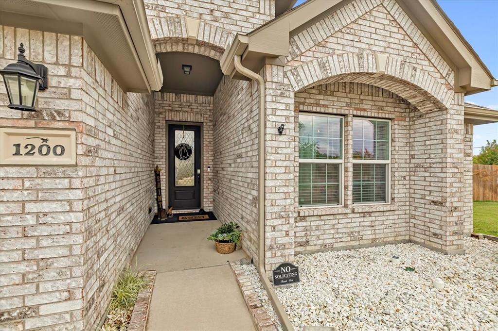 1200 Queens Brook Lane