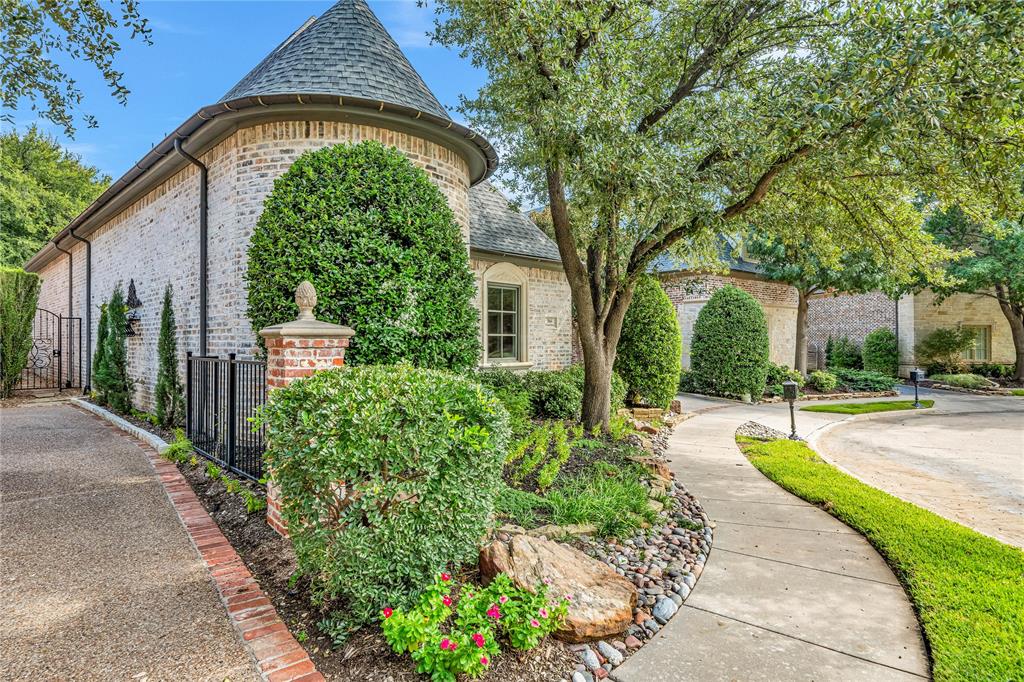 5664 Fairfax Drive