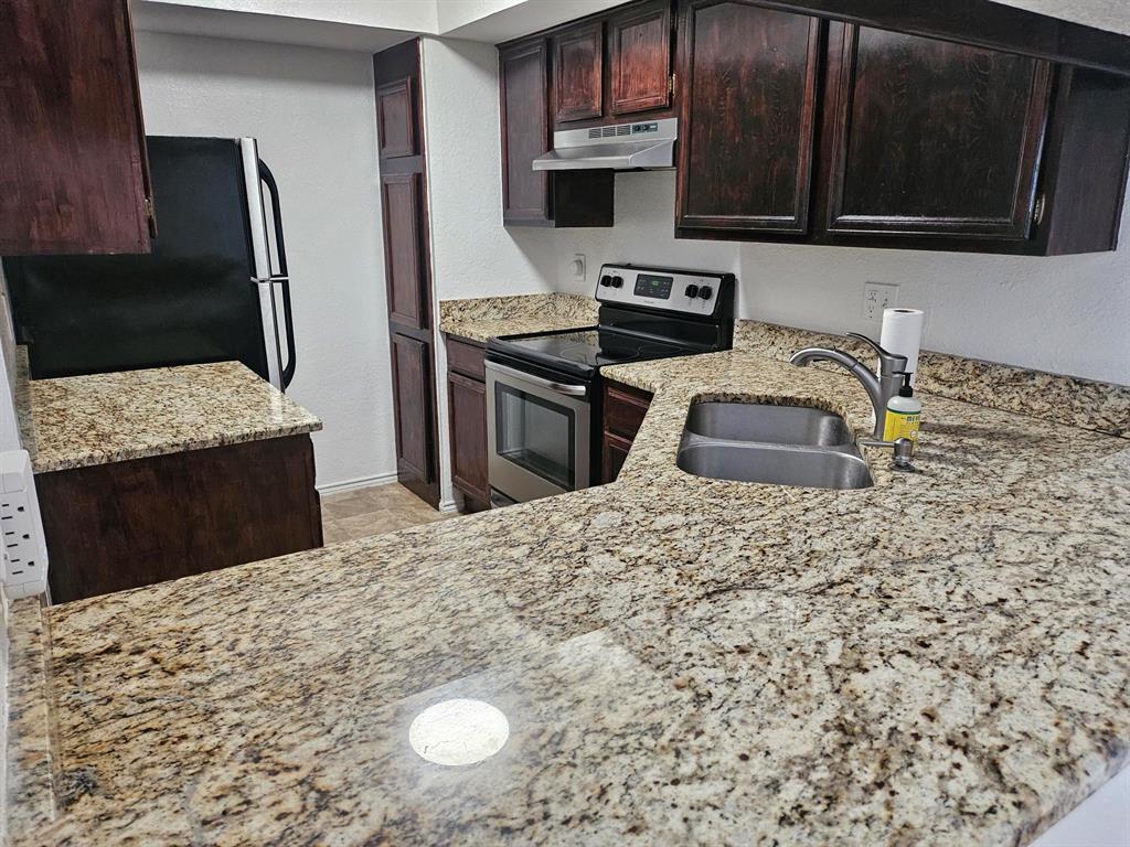 3101 Townbluff Drive 325