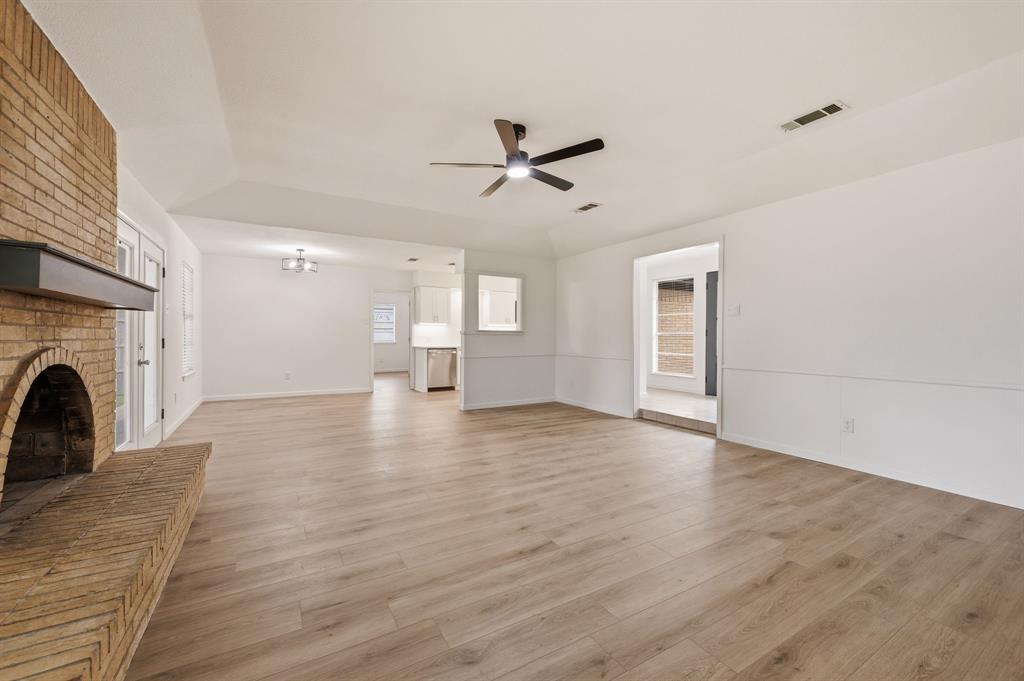 6748 Greenacres Drive