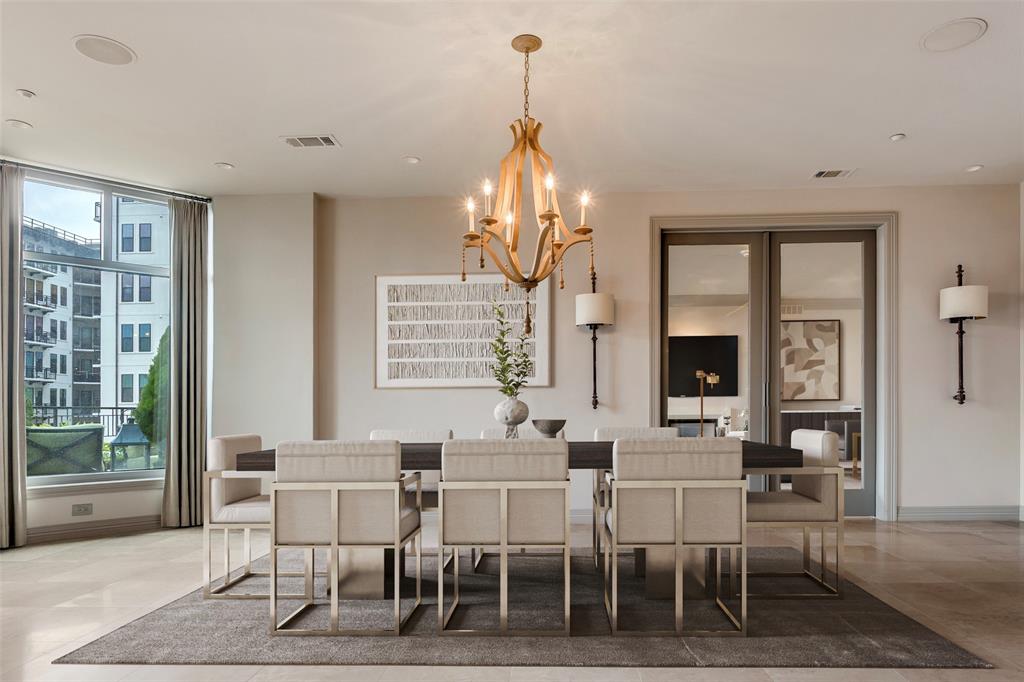 2828 Hood Street 403