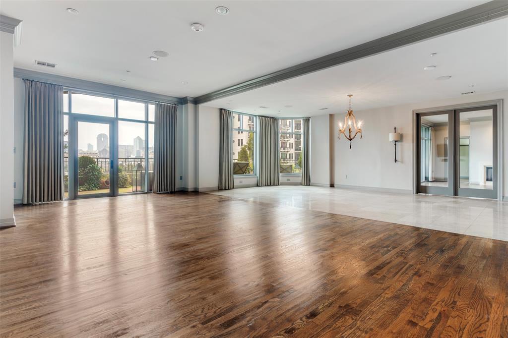 Plaza Turtle Creek - Residential