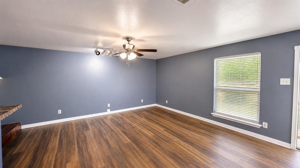 604 Holly Lane