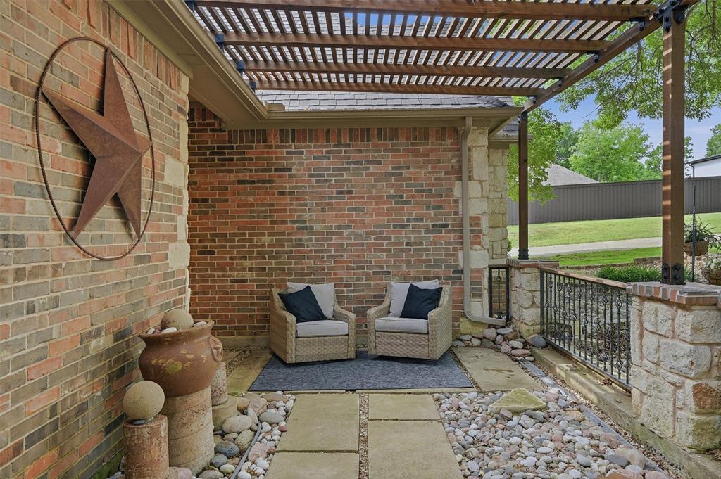31 Forest Hills Circle