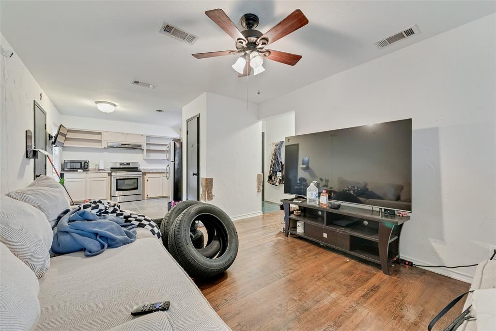 749 W Redbud Drive