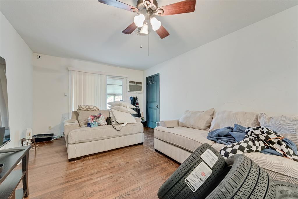 749 W Redbud Drive
