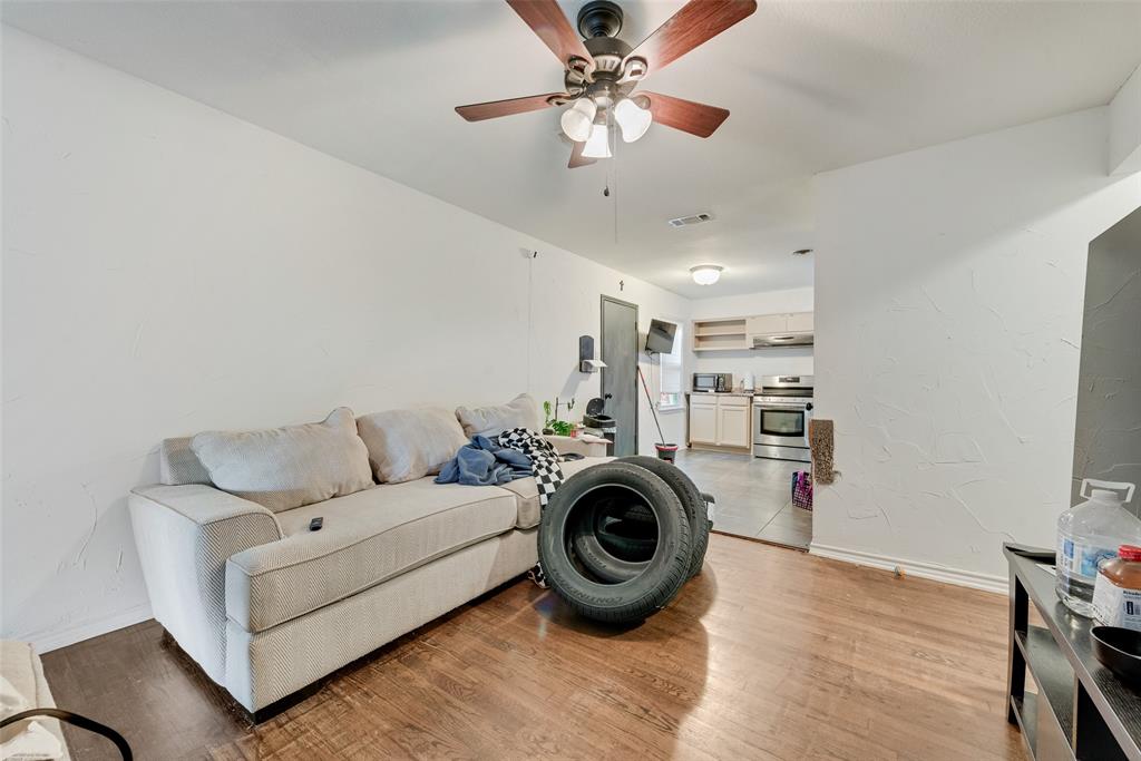 749 W Redbud Drive