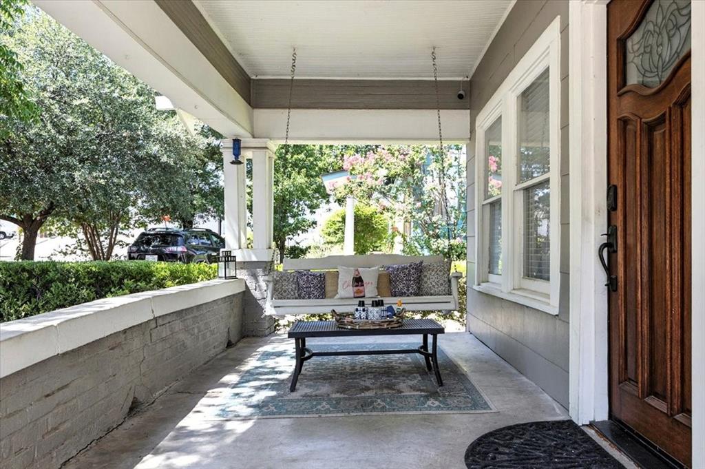 1609 Belle Place