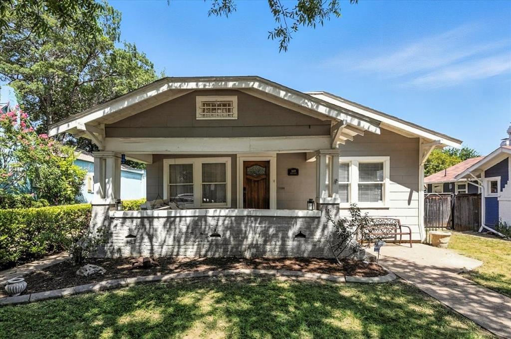 1609 Belle Place