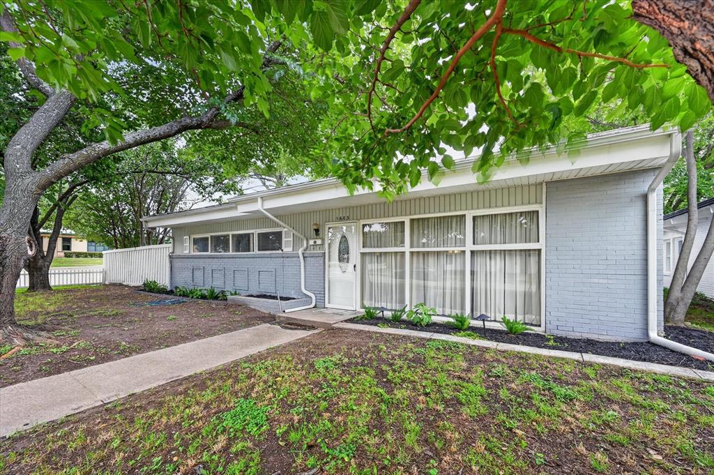 1603 William Brewster Street