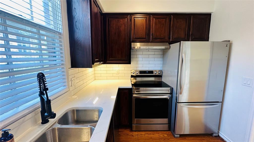 Holland Twnhms - Residential Lease