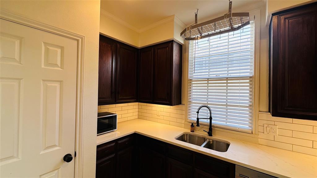 Holland Twnhms - Residential Lease