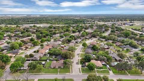 Tiny photo for 6305 Arthur Drive, Edgecliff Village, TX 76134 (MLS # 21223614)