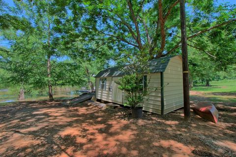 A home in Hemphill