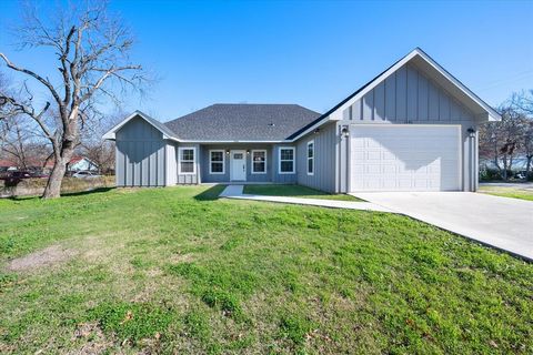 A home in Corsicana