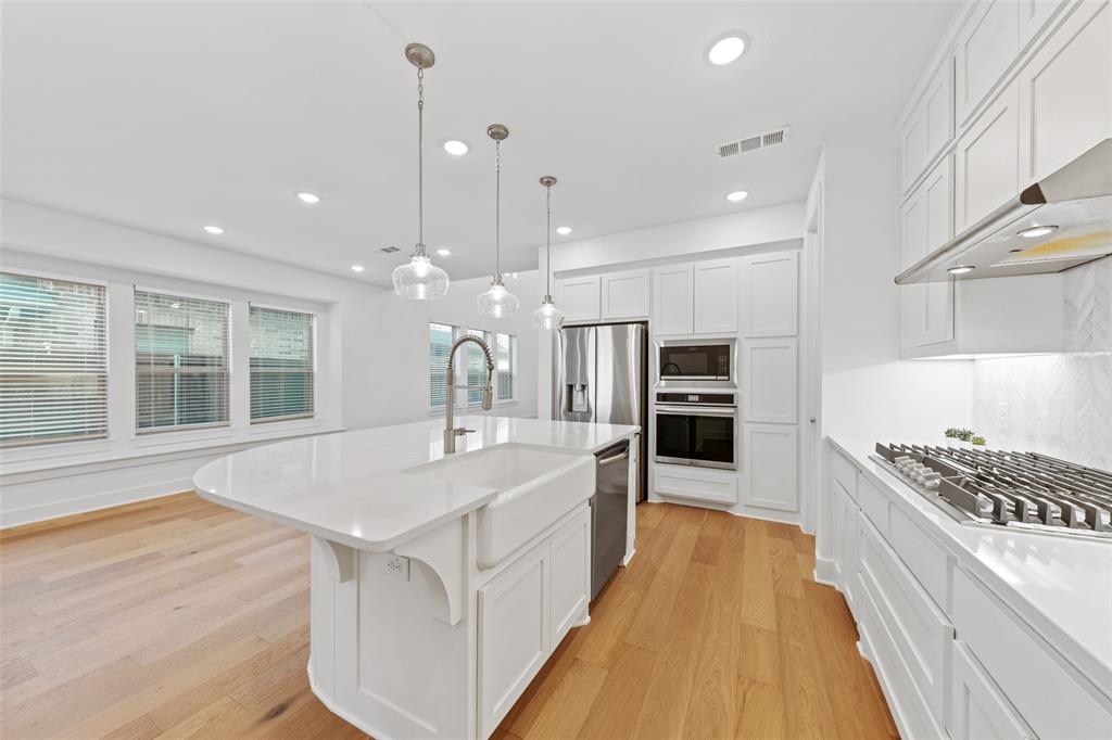 2705 Epping Way