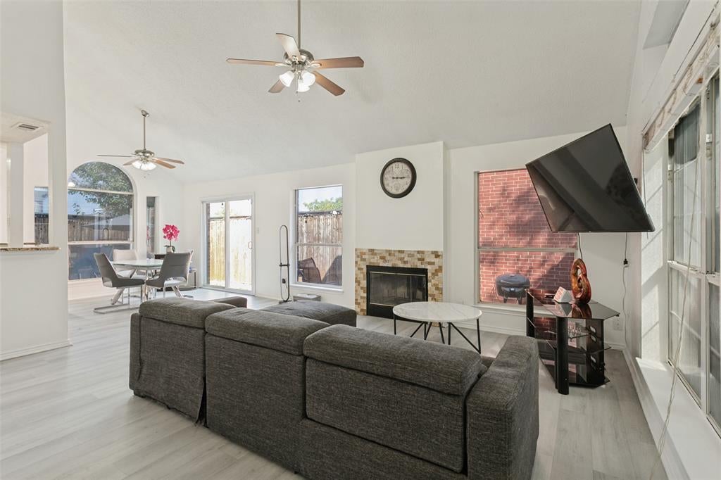 1411 Chinaberry Drive