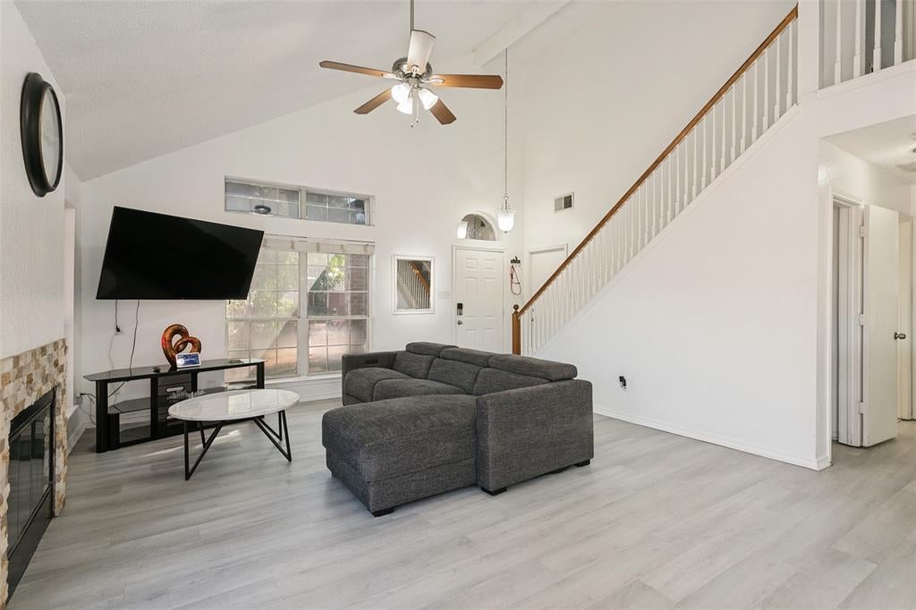 1411 Chinaberry Drive