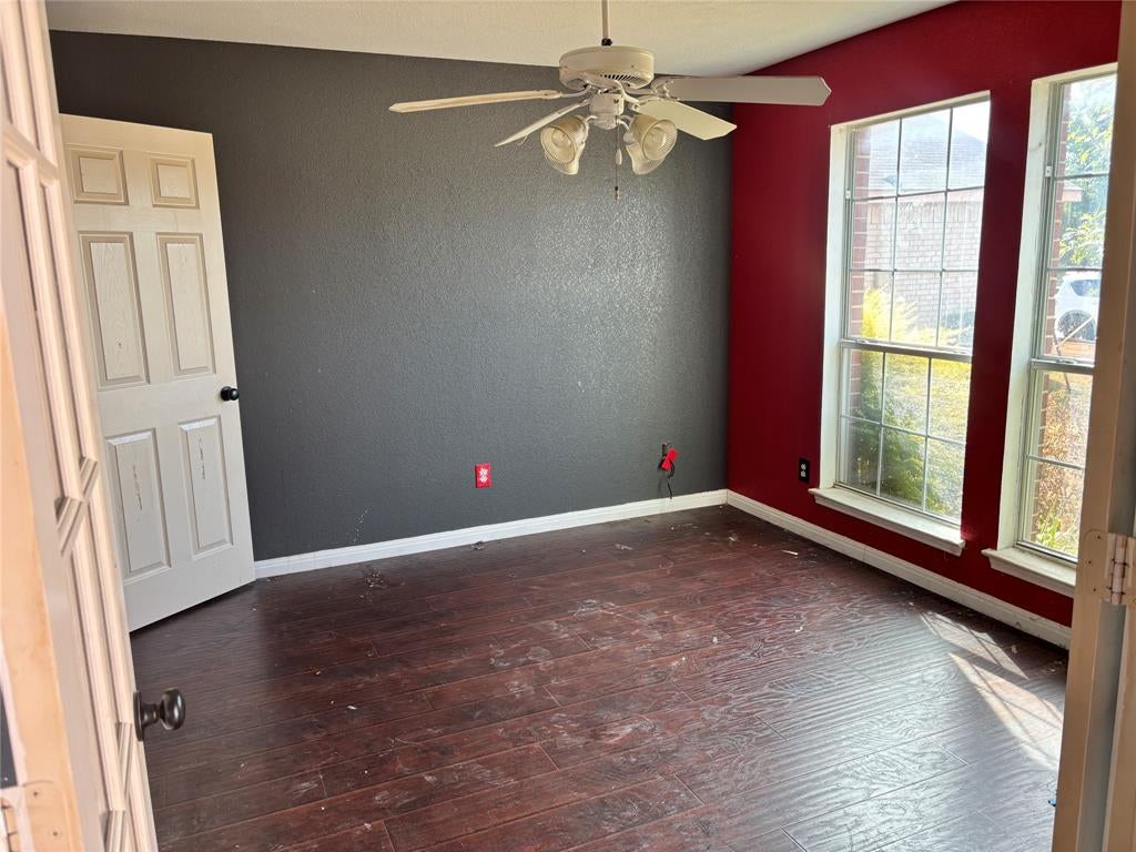 Photo of 1309 Pepperfield Court, Fort Worth, TX 76028 (MLS # 21391685)