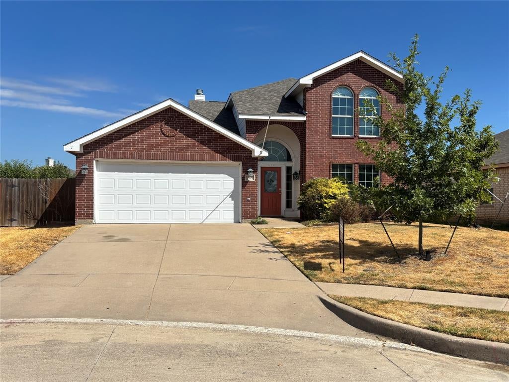 Photo of 1309 Pepperfield Court, Fort Worth, TX 76028 (MLS # 21391685)