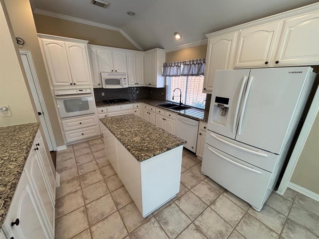 Lake Forest Ph 2 North - Residential Lease