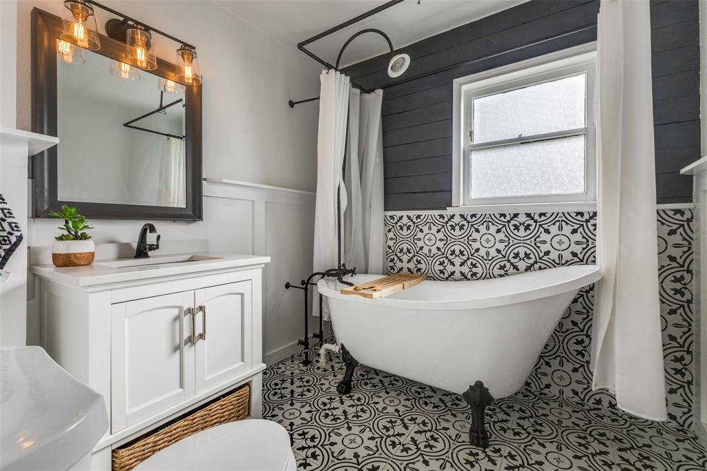 Lake Crest - Residential