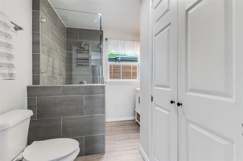 Lake Crest - Residential