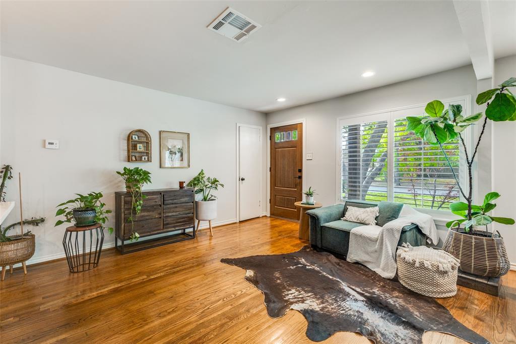 Lake Crest - Residential