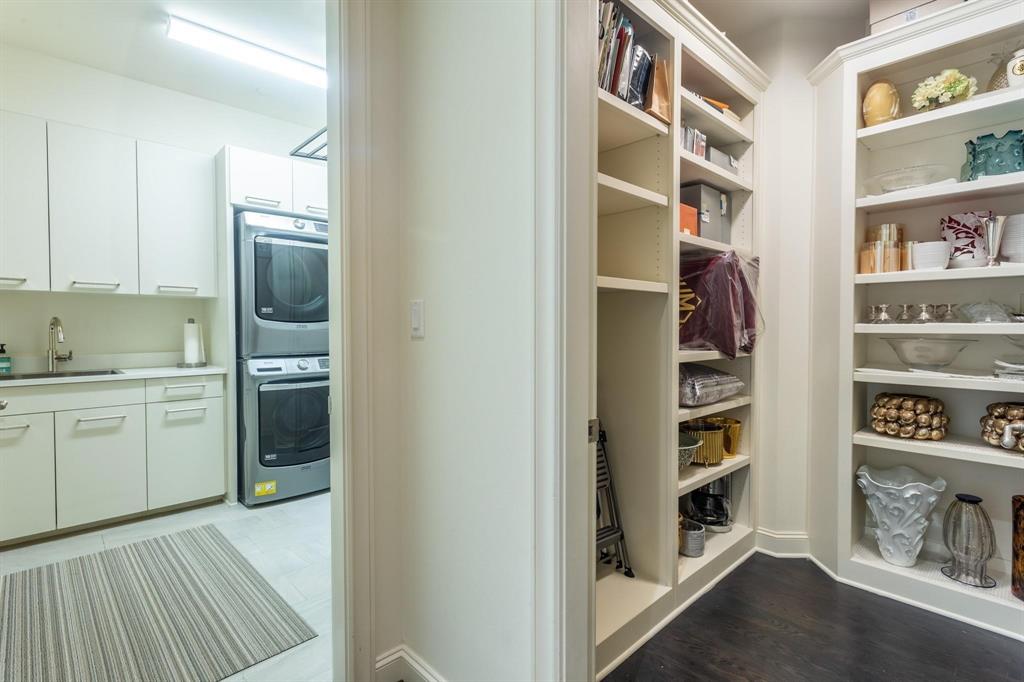 Ritz-Carlton Residences - Residential