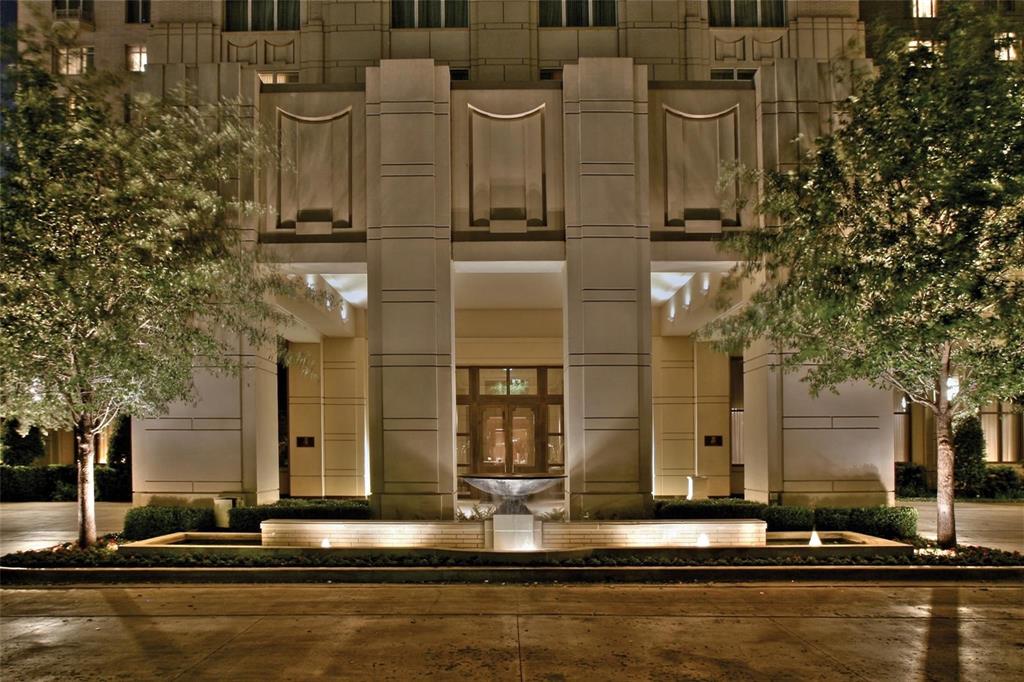 Ritz-Carlton Residences - Residential