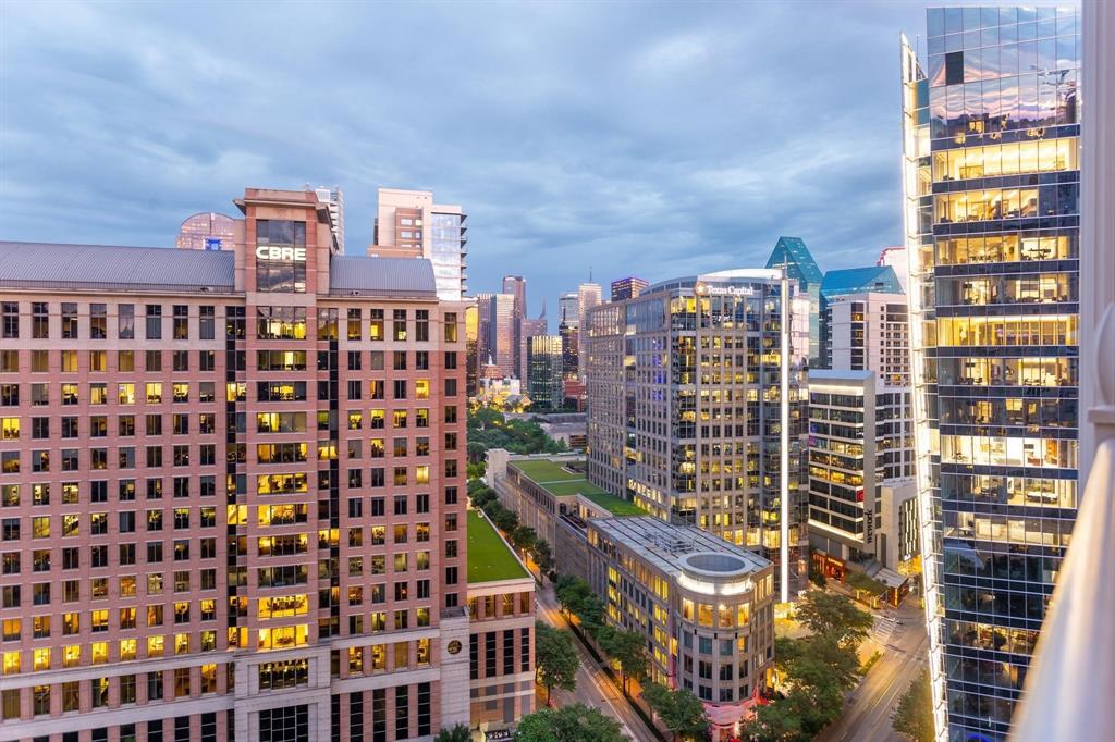 Ritz-Carlton Residences - Residential