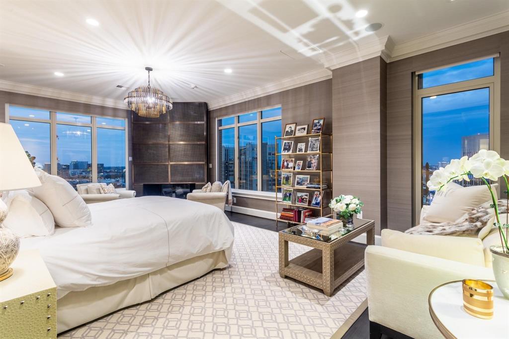 Ritz-Carlton Residences - Residential