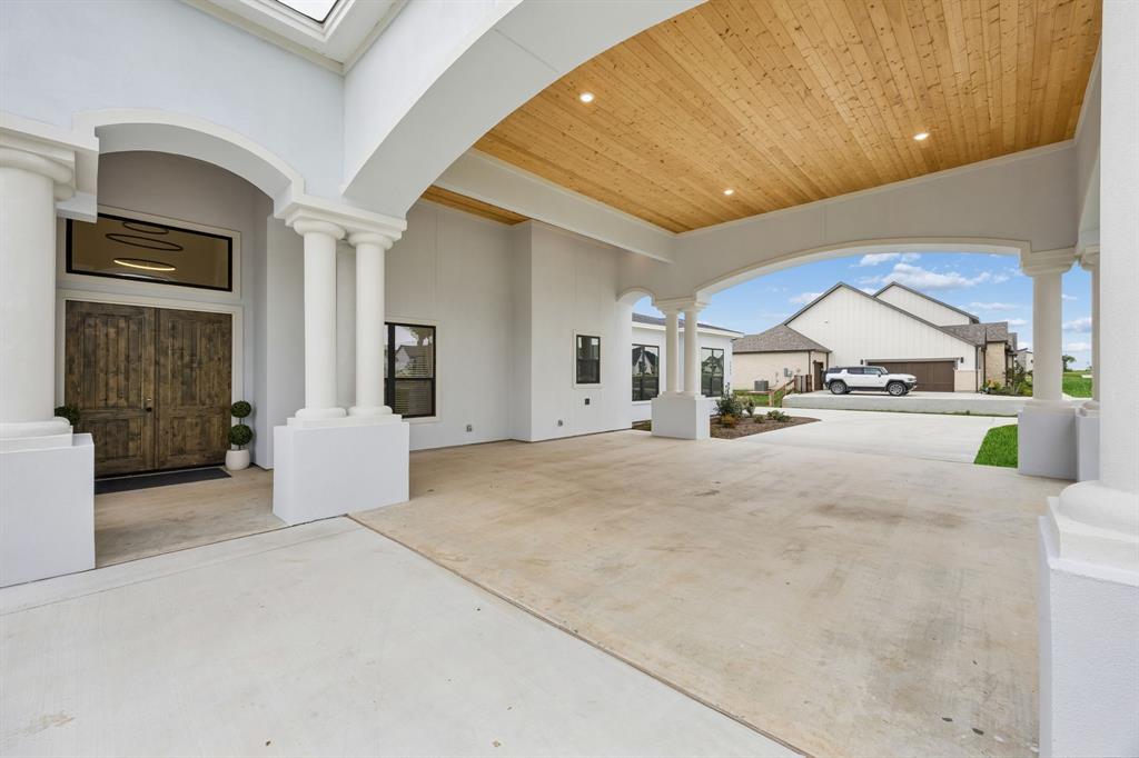 3325 Wellington Lane