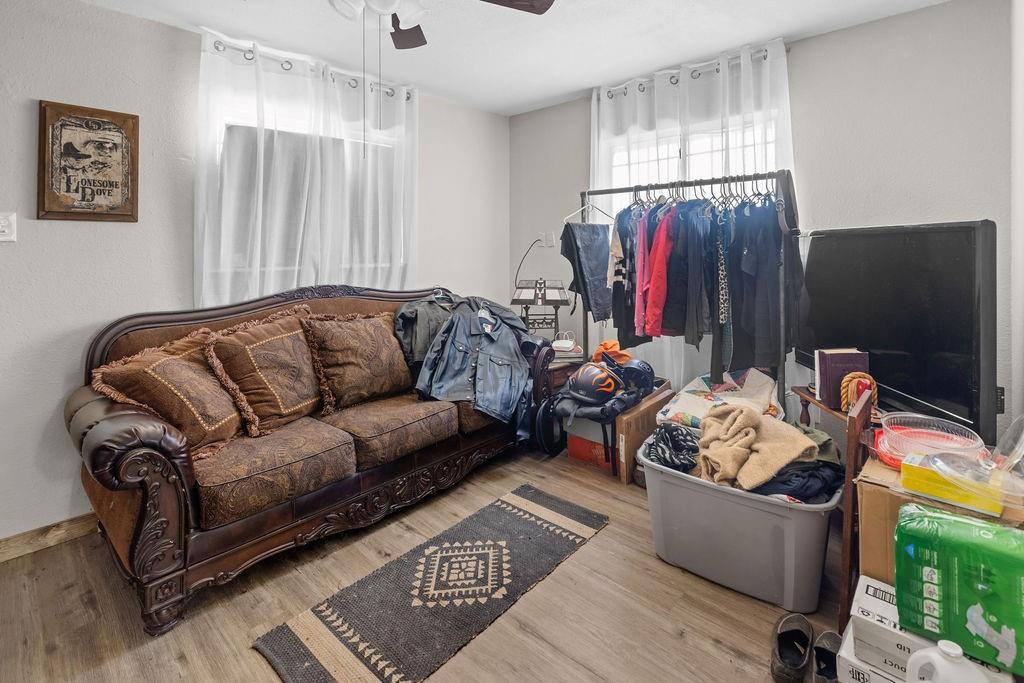 MOFFITT BEN - Commercial Sale