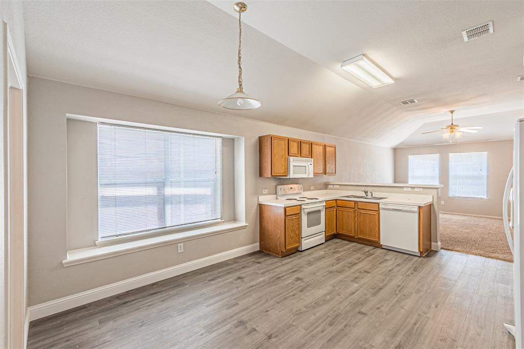 Villages Of Woodland Spgs W - Residential Lease