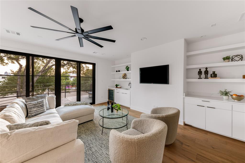 Ross Ave Annex - Residential