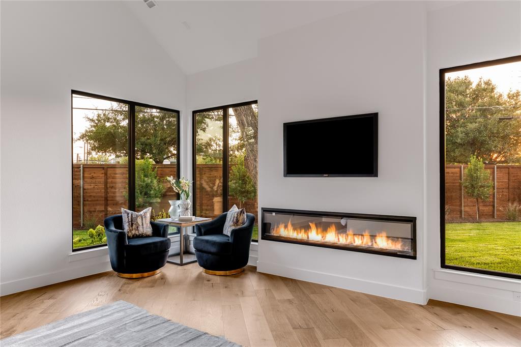 Ross Ave Annex - Residential