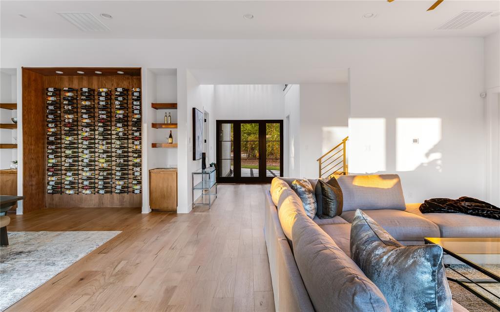 Ross Ave Annex - Residential