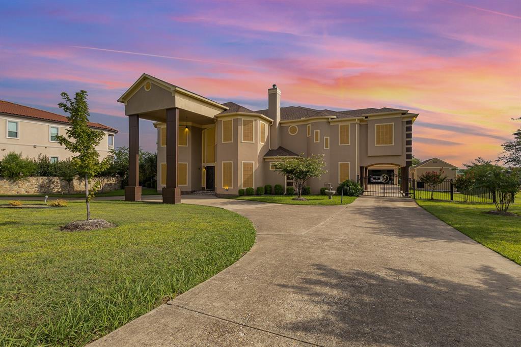 1031 Mallard Pointe Drive