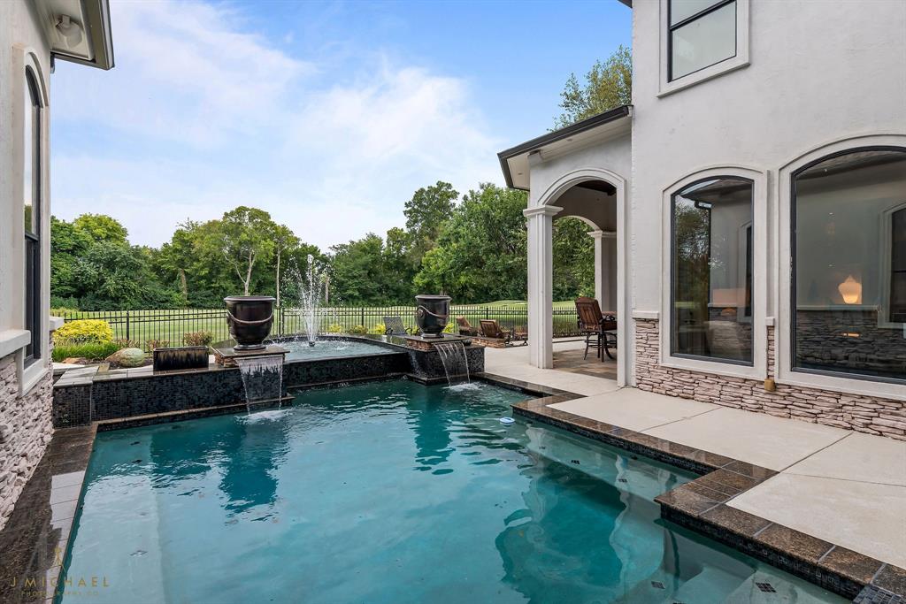 608 Enchanted Lane