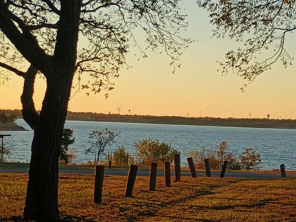 2937 Crestridge Drive