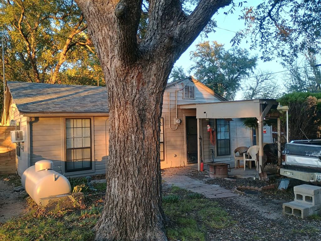 2937 Crestridge Drive