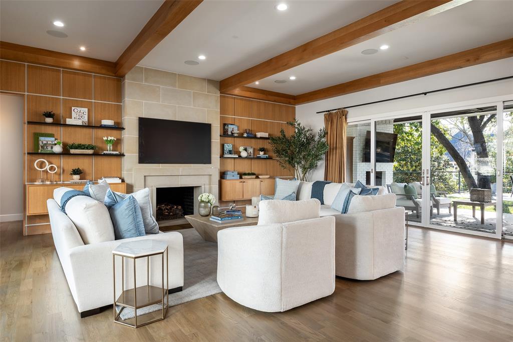 11219 Leachman Circle