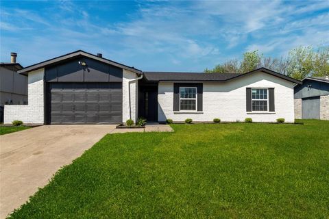 Photo of 1704 Novel Circle, Garland, TX 75040 (MLS # 21223131)