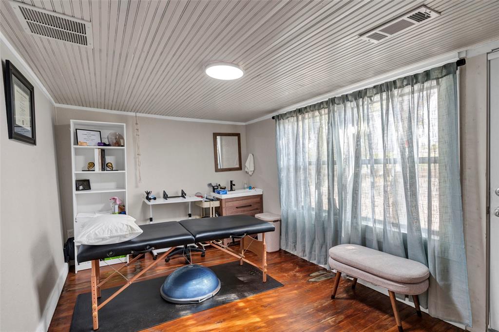 NA - Commercial Sale