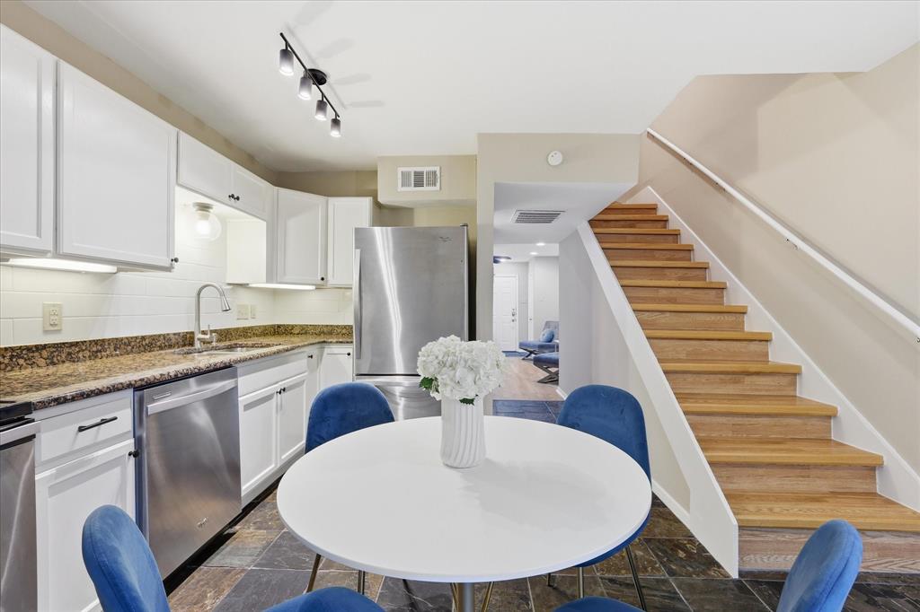 Britty Condo - Residential
