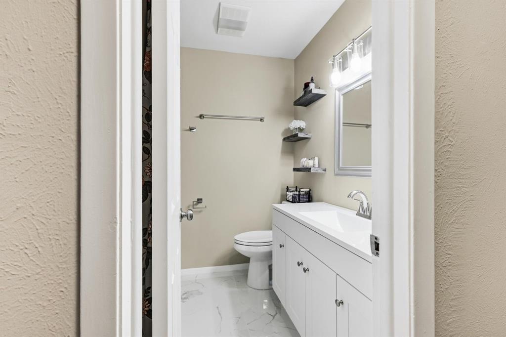 Britty Condo - Residential